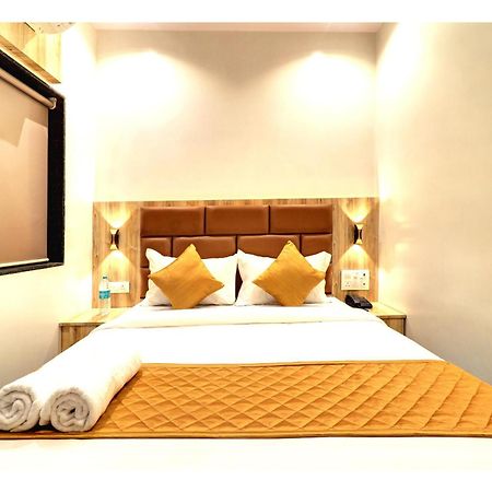 Hotel Enigma Inn 孟买 外观 照片