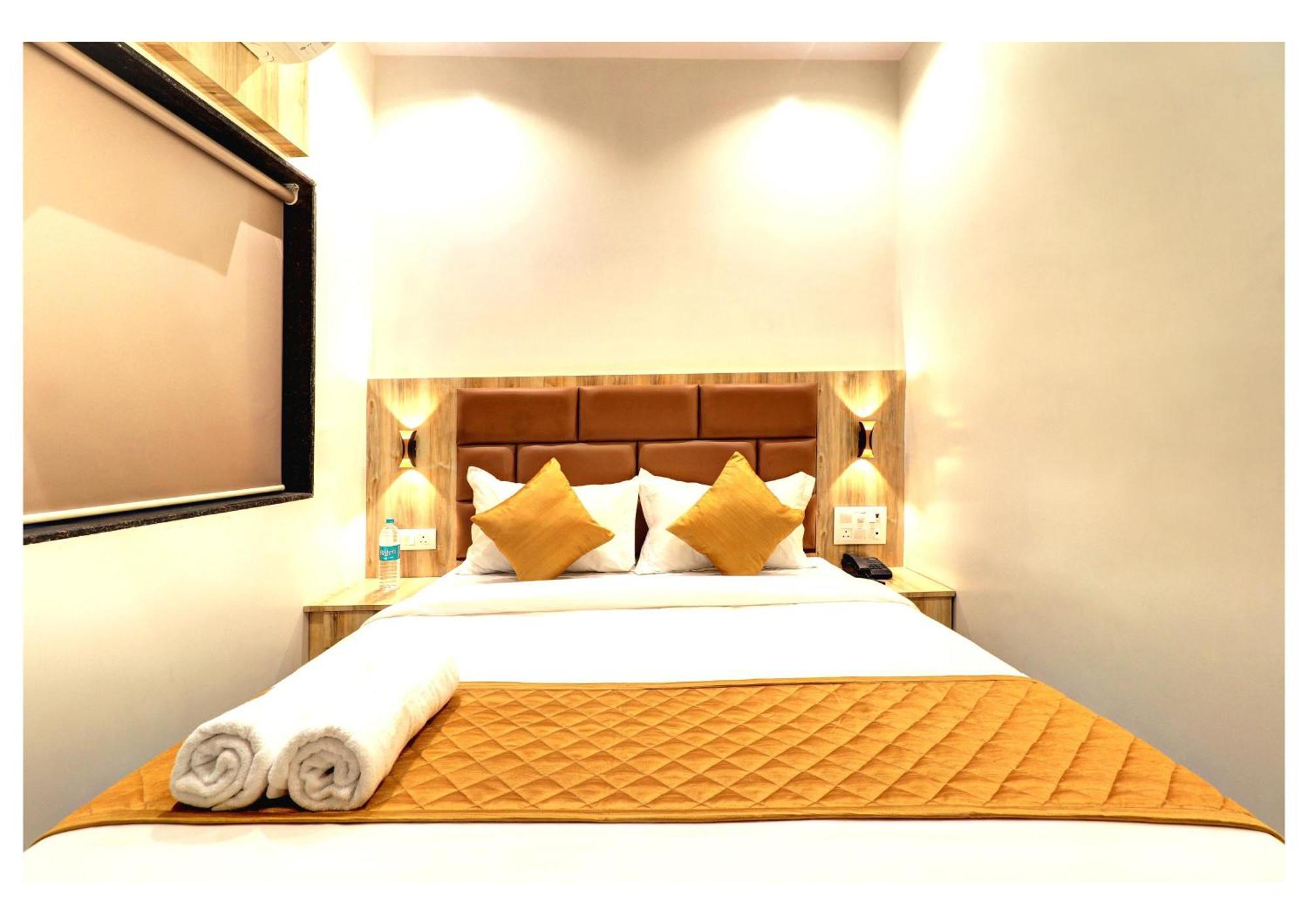 Hotel Enigma Inn 孟买 外观 照片