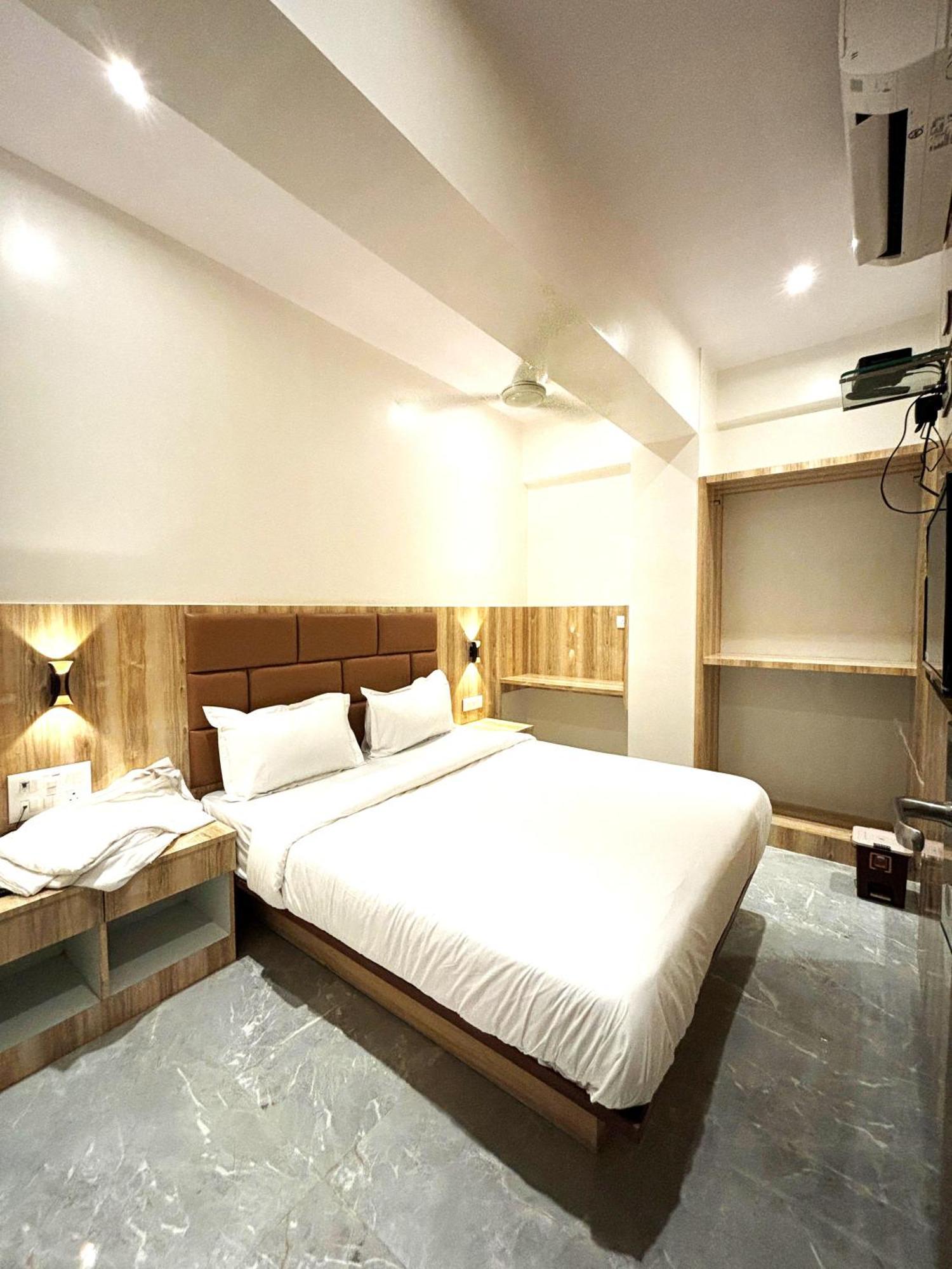 Hotel Enigma Inn 孟买 外观 照片