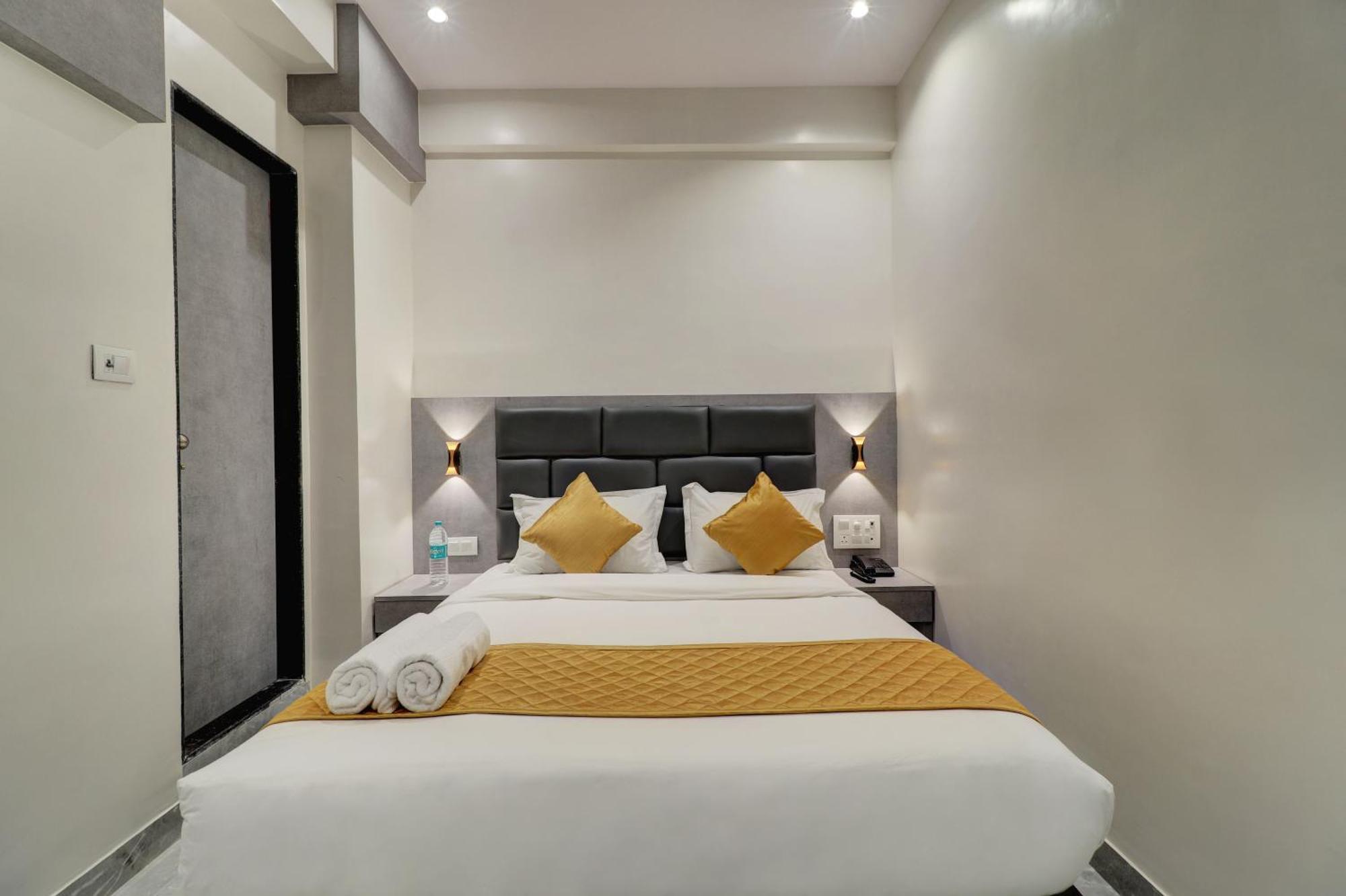 Hotel Enigma Inn 孟买 外观 照片
