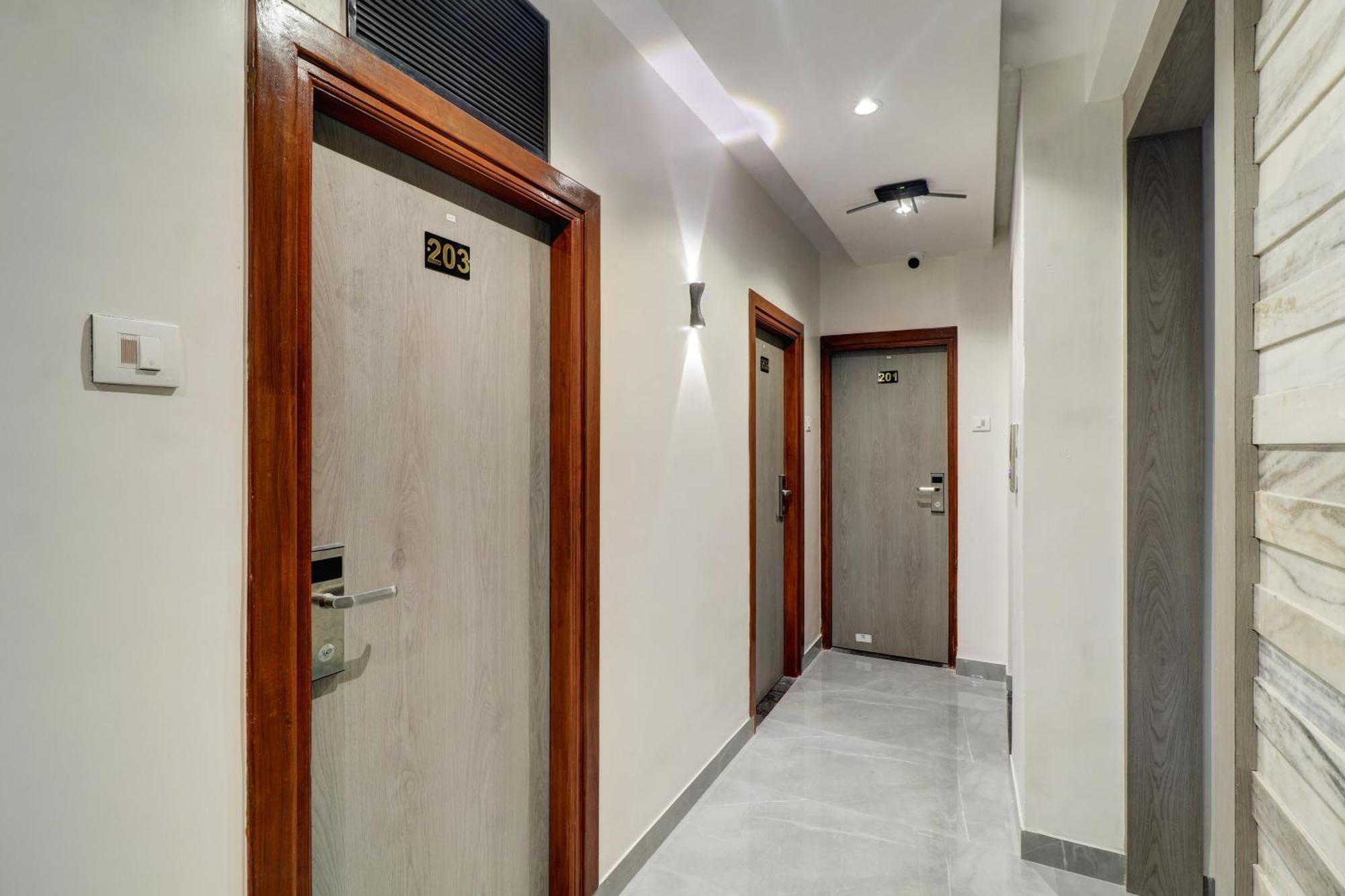 Hotel Enigma Inn 孟买 外观 照片